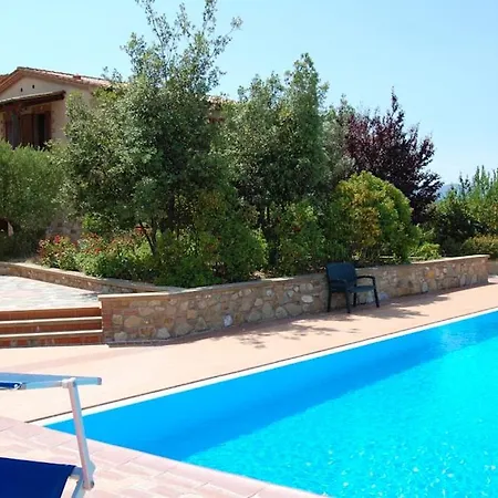 Sleeps 3 Pool Wifi لاياتيكو