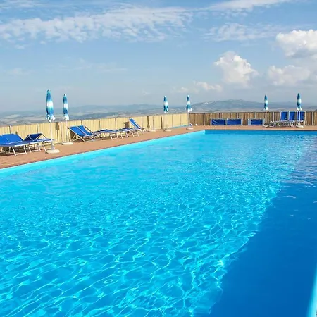 شقة Sleeps 3 Pool Wifi لاياتيكو